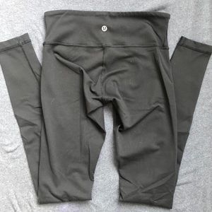 Lululemon black wonder under leggings